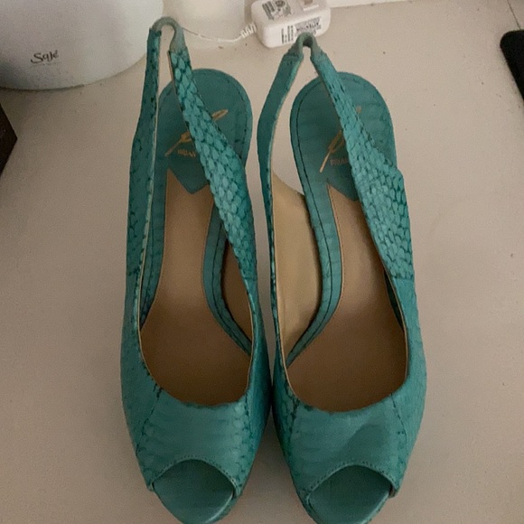 Brian Atwood 7.5 - Picture 2 of 3